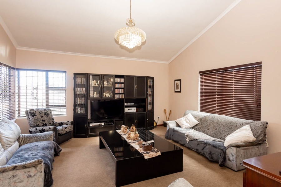 3 Bedroom Property for Sale in De Oude Spruit Western Cape